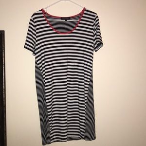 Dress with lines